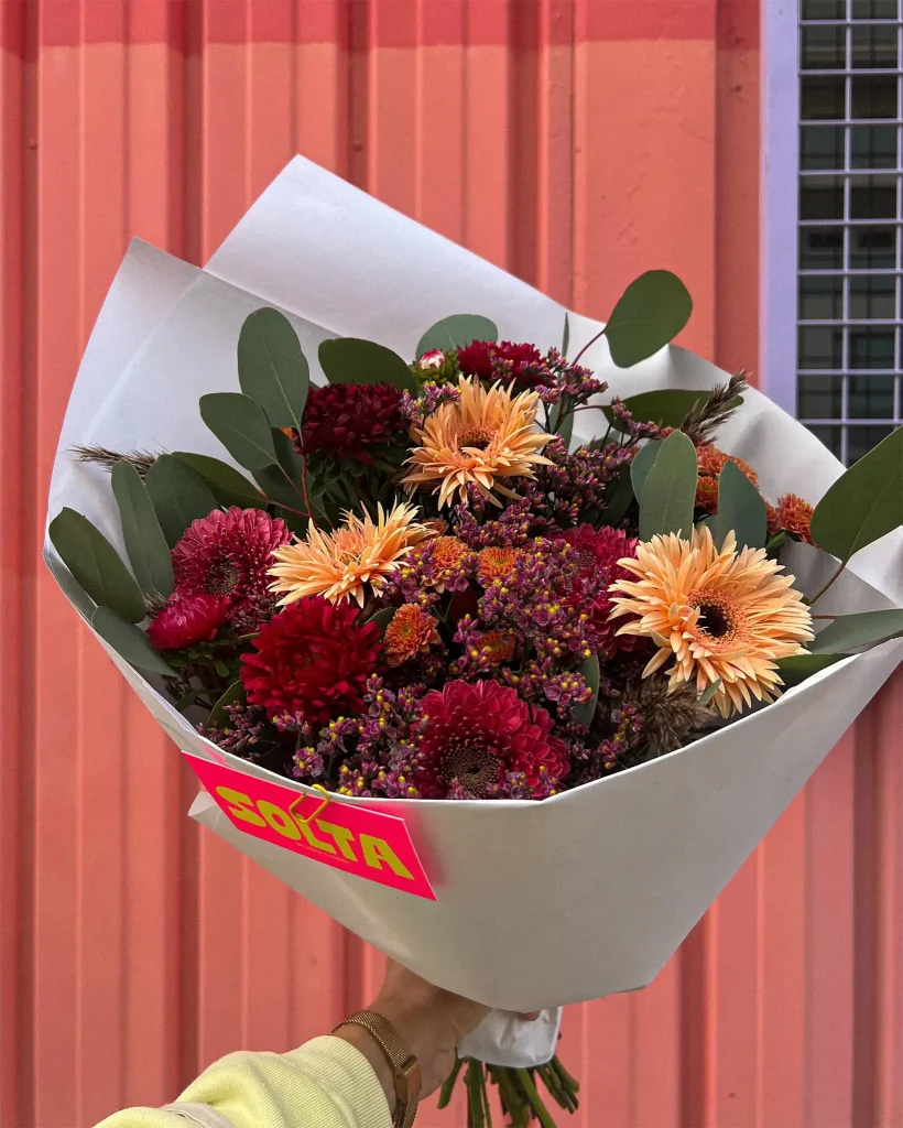 Bouquet de fleurs fraîches de saison